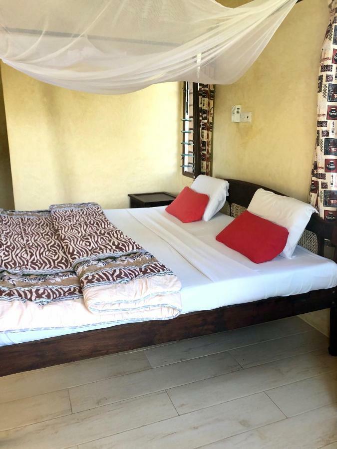 Flametree Beach Homes Diani Beach Exteriör bild
