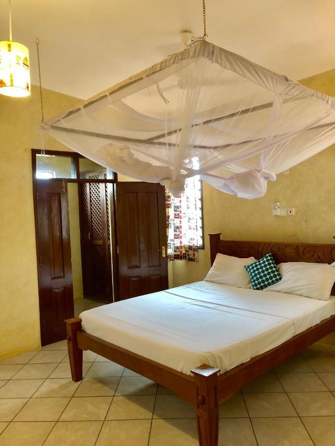 Flametree Beach Homes Diani Beach Exteriör bild