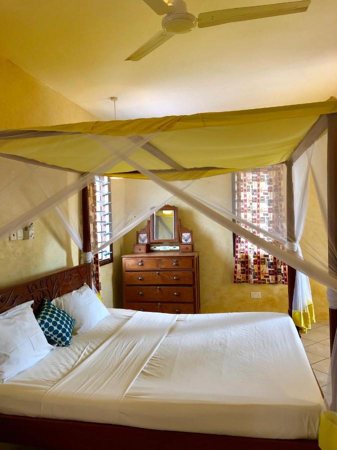 Flametree Beach Homes Diani Beach Exteriör bild